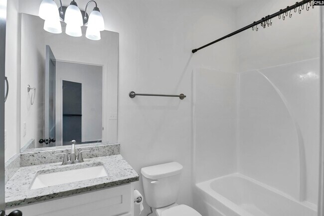 Building Photo - 2035 Rosewood Dr