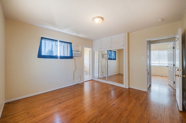 Building Photo - 2214 Ripley Ave