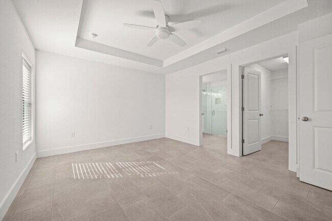 Building Photo - 1392 San Cristobal Ave