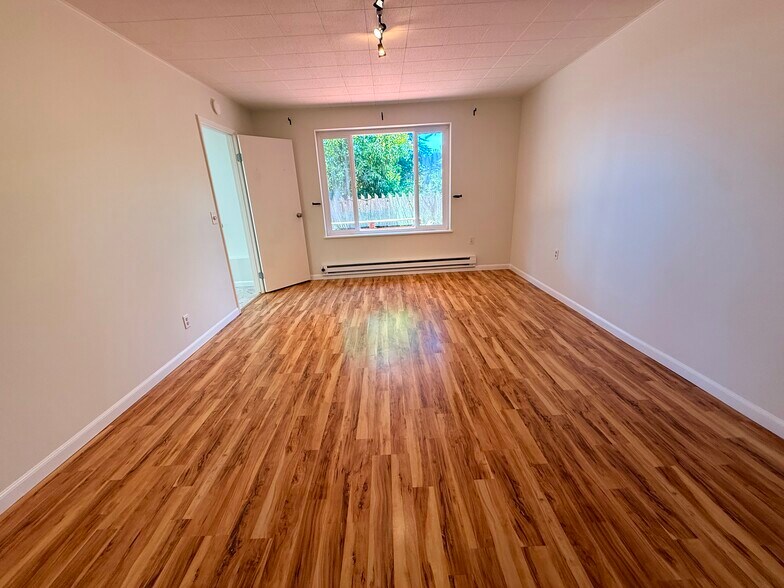 Building Photo - 127 Starview Way