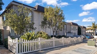 Building Photo - Twin Cypress Apartments