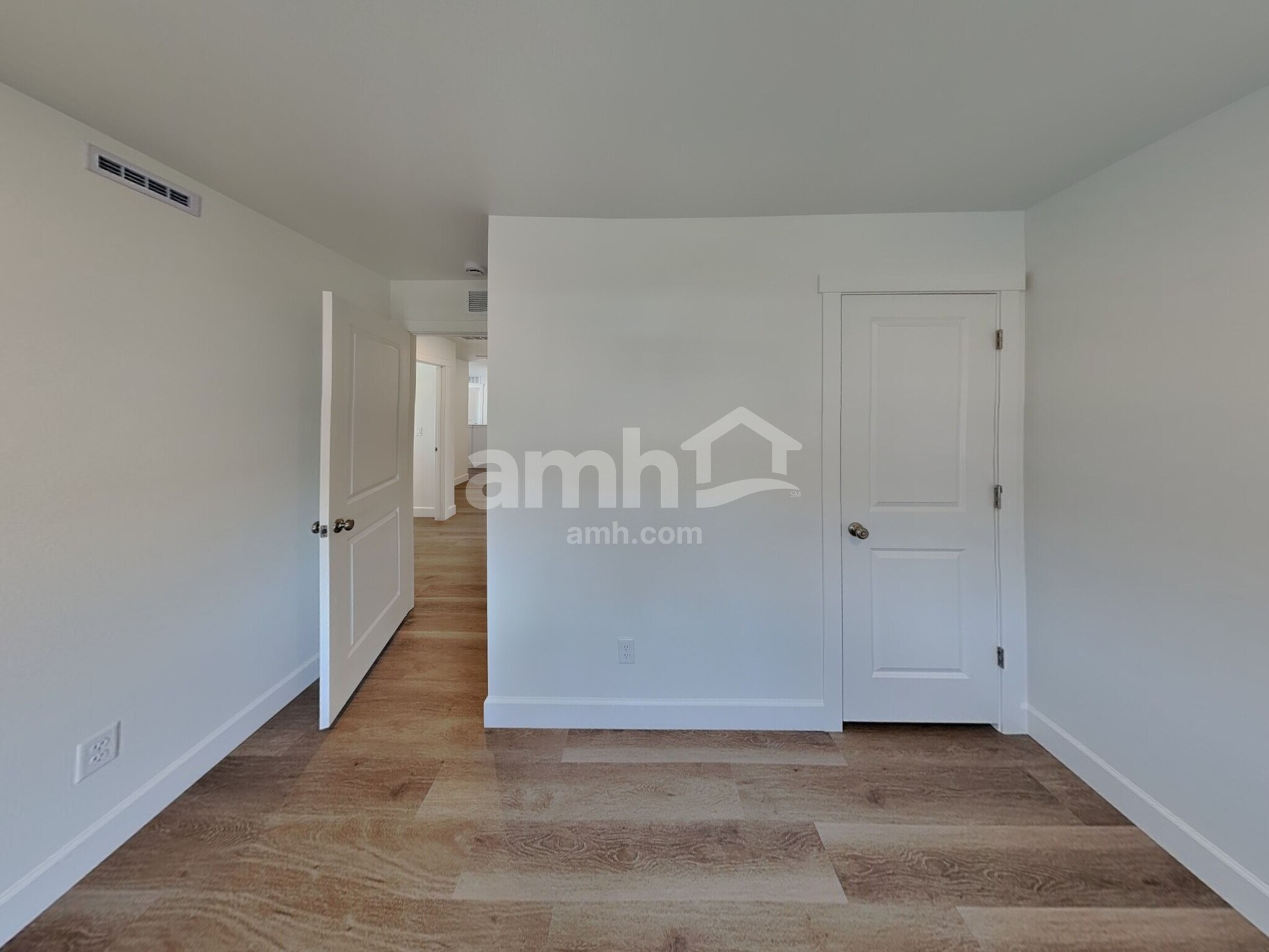 Building Photo - 10071 Potomac St