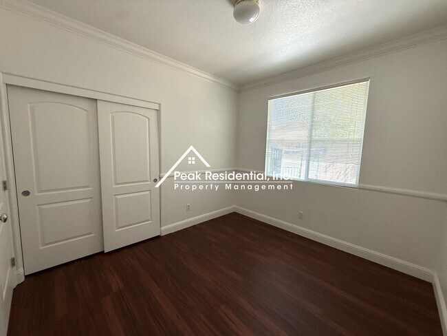 Building Photo - Charming 4 bedroom 2 bathroom home in Elk Grove!