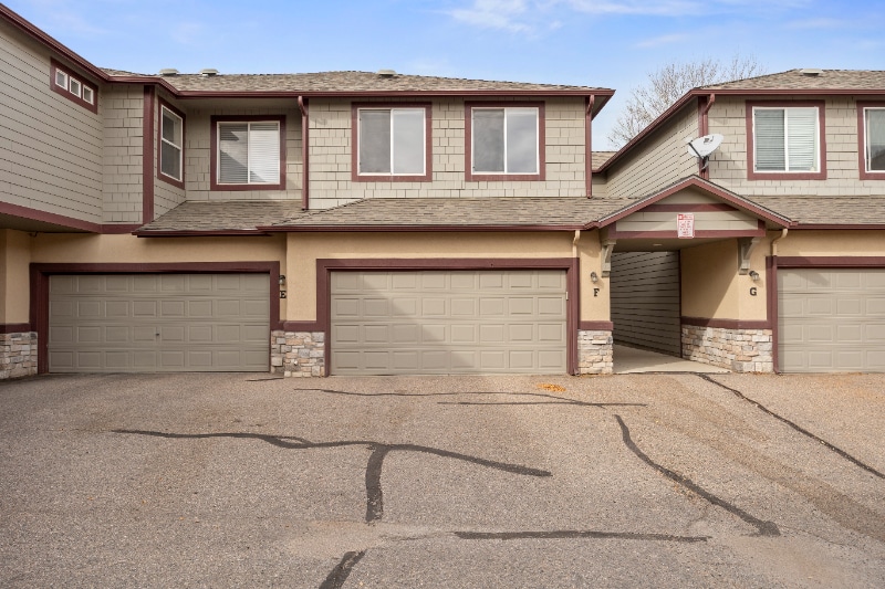 Building Photo - 2821 Willow Tree Ln