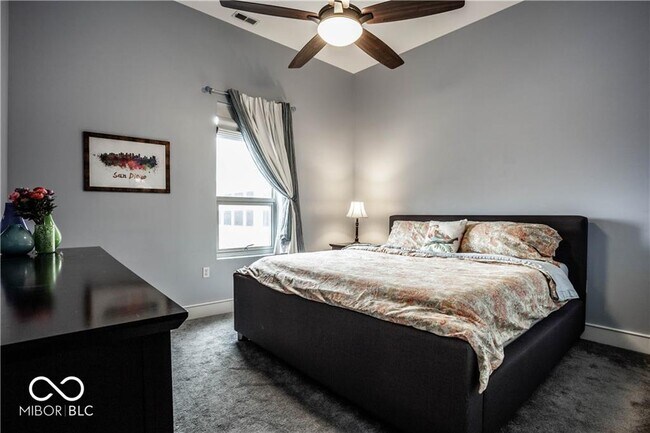 Building Photo - 802 N Meridian St