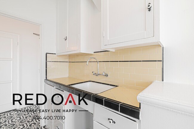 Building Photo - 535 S Gramercy Pl