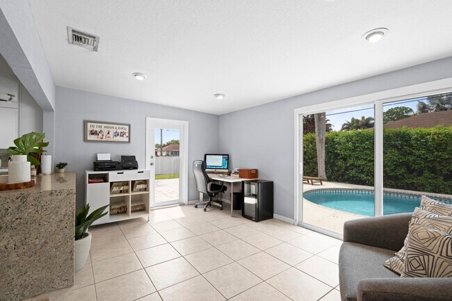 Building Photo - 3238 SW Constellation Rd