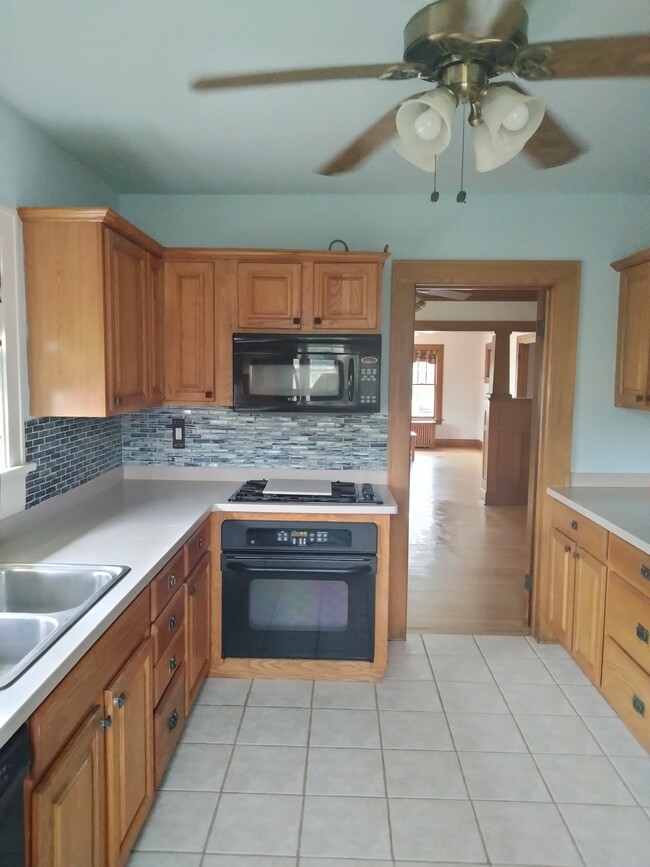 kitchen - 333 Billings St