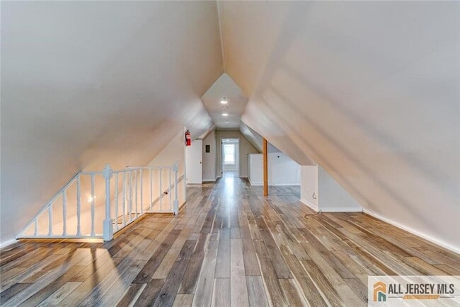 Building Photo - 37 E Somerset St