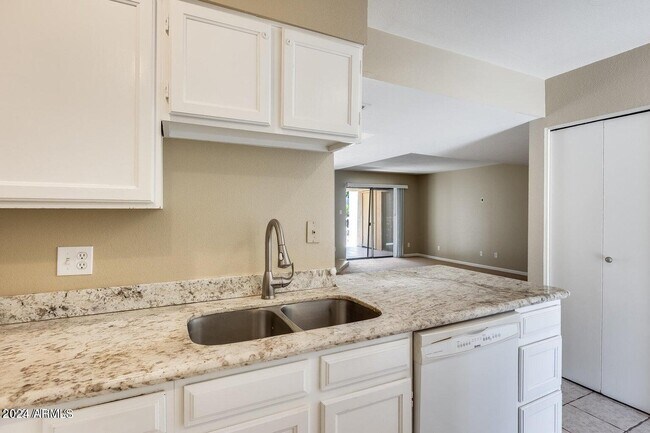 Building Photo - 9340 92ND St