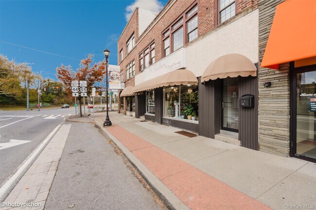 Building Photo - 4 Raymond Ave