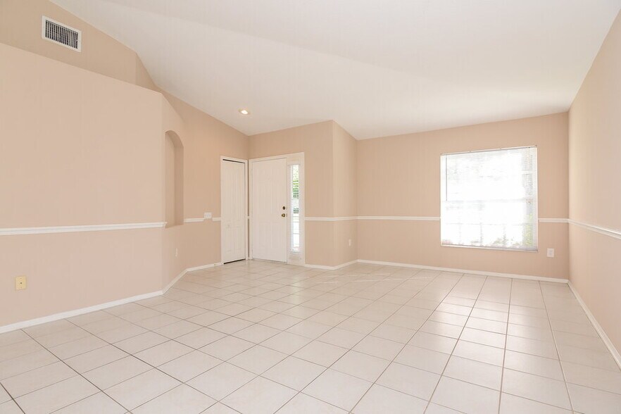 Building Photo - 26641 Sea Hero Cir