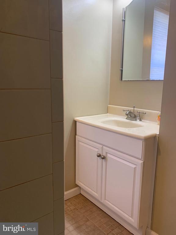 Building Photo - 4573 Mitchell St