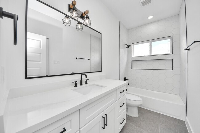 Building Photo - 1816 West St