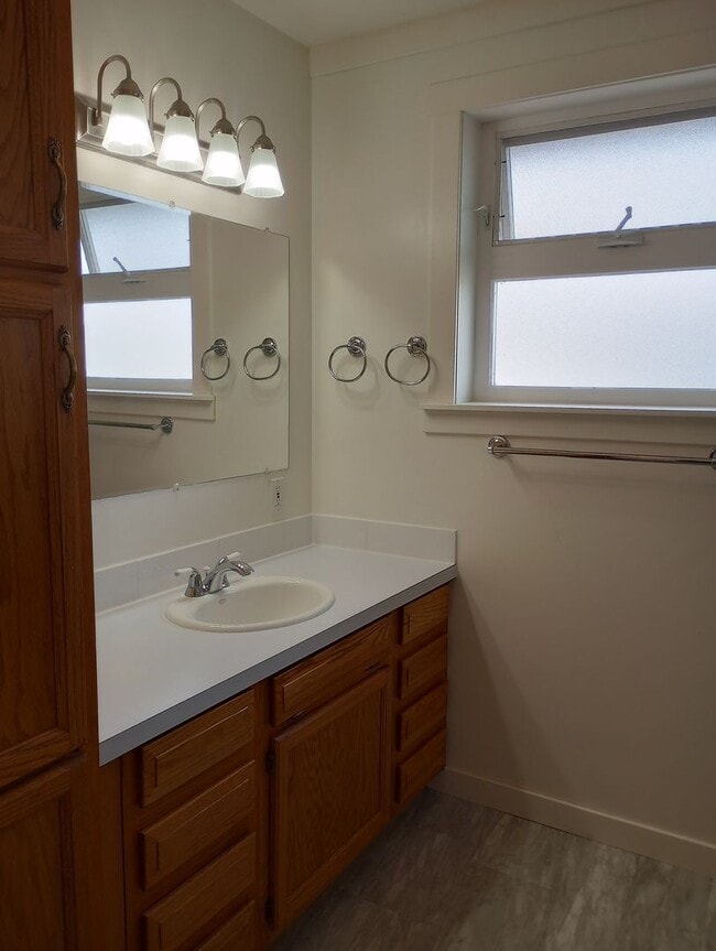 Building Photo - 4421 Sucia Dr