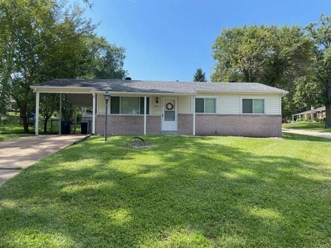 Primary Photo - 1821 Schulte Hill Dr