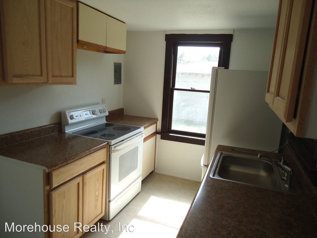 Building Photo - 2 br, 1 bath House - 1620 Warrens Avenue