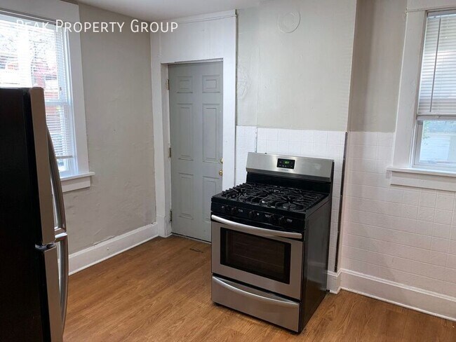 Building Photo - 293 E 14th Ave