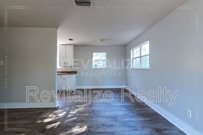 Building Photo - 1746 Cody Rd N