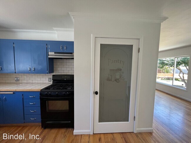 Building Photo - 3 br, 2 bath House - 4170 Cedar St