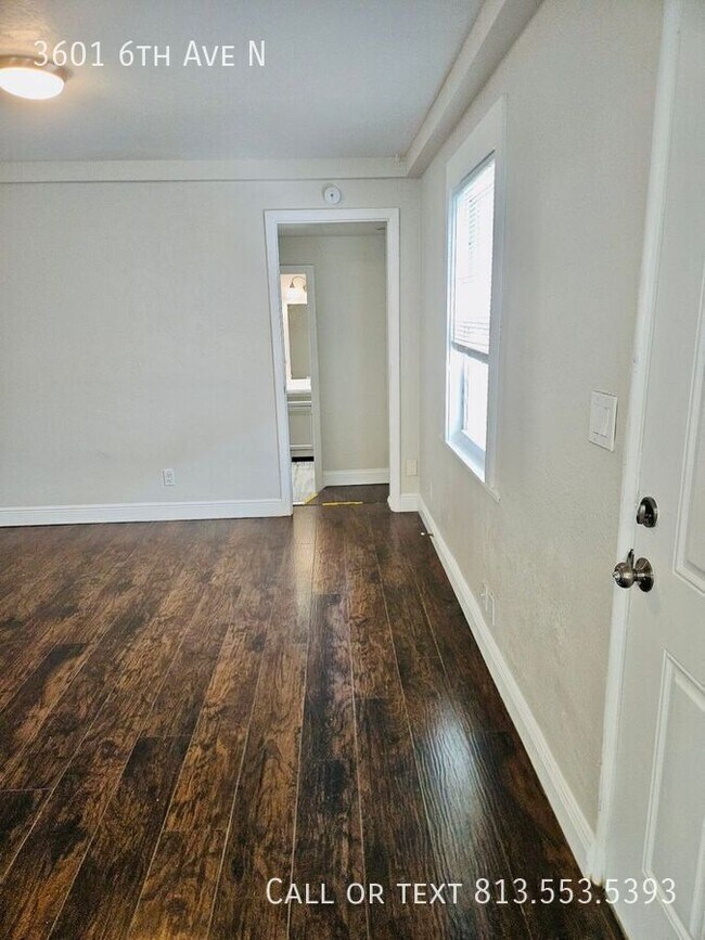 Building Photo - 3601 6th Ave N