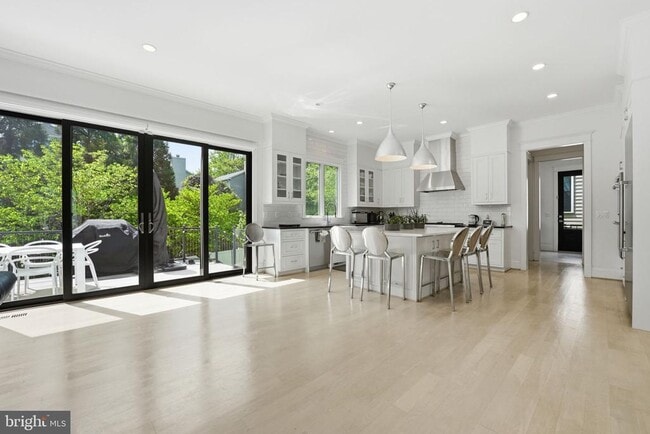 Building Photo - 2504 12th St N