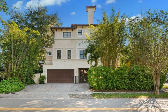 Building Photo - 1503 NE 2nd St