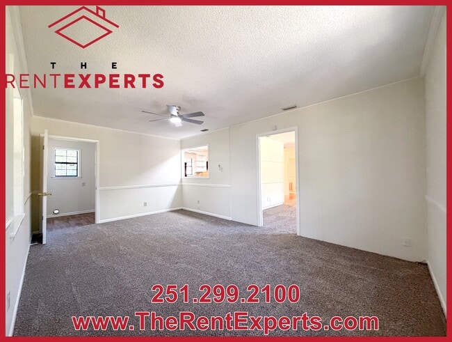 Building Photo - 4456 Eastview Dr