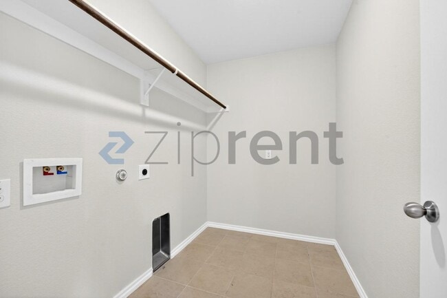 Building Photo - 1512 Chama Dr