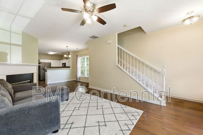 Building Photo - 1528 Cove Creek Cir