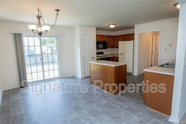 Building Photo - 6392 Greystone Creek Rd
