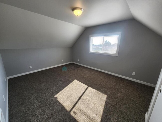 Building Photo - 1013 E Gordon Ave