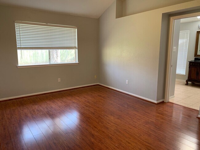 Building Photo - 3111 Lazy Brook Dr