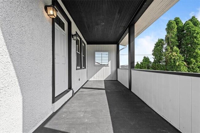 Building Photo - Spacious 4-Bedroom Home with Modern Updates & Private Driveway