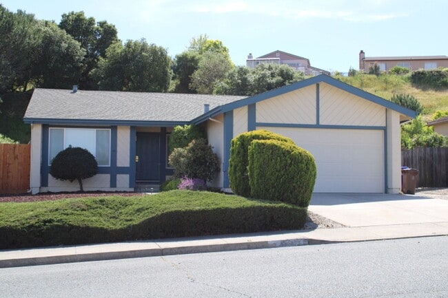 Building Photo - 1562 Partridge Dr