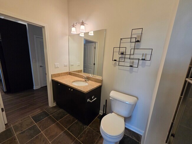 Building Photo - 1464 S Michigan Ave