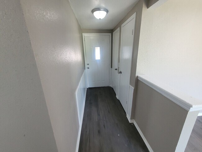 Building Photo - COMING SOON! RARE 5 BEDROOM HOME IN SOUTH OKC / MOORE SCHOOLS!