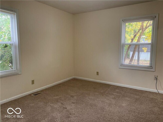 Building Photo - 8106 Laughlin Dr