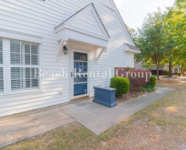 Building Photo - End Unit Townhome in Carolina Forest