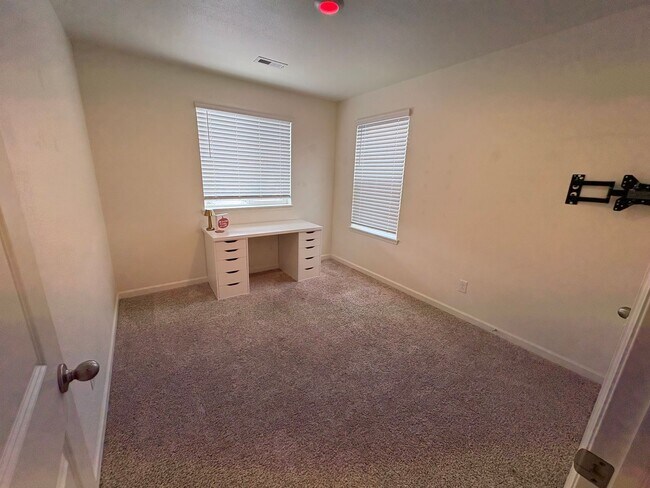 Building Photo - 10417 Castor Dr