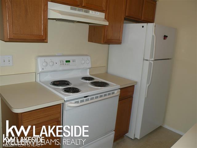 Building Photo - 2012 Orchard Crest St