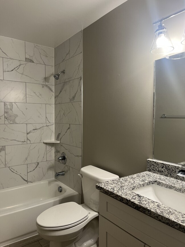 Building Photo - 77 Emanuel Ct