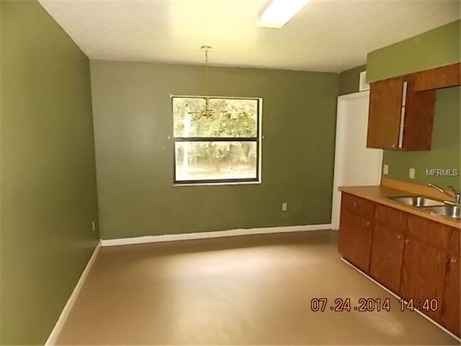 Building Photo - 2 Bed 1 Bath Home | Pet Friendly | Washer ...