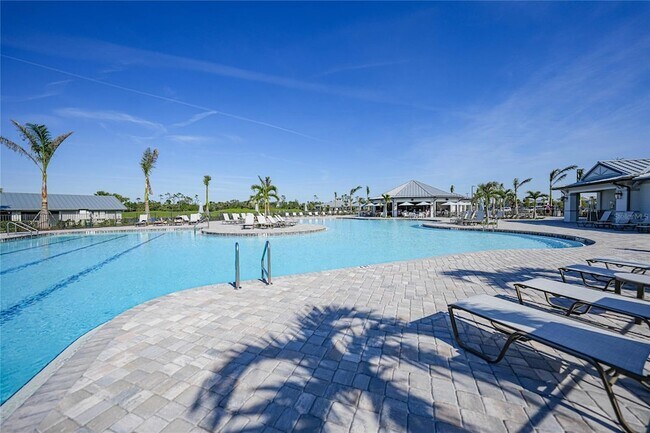 Building Photo - 14081 Heritage Landing Blvd