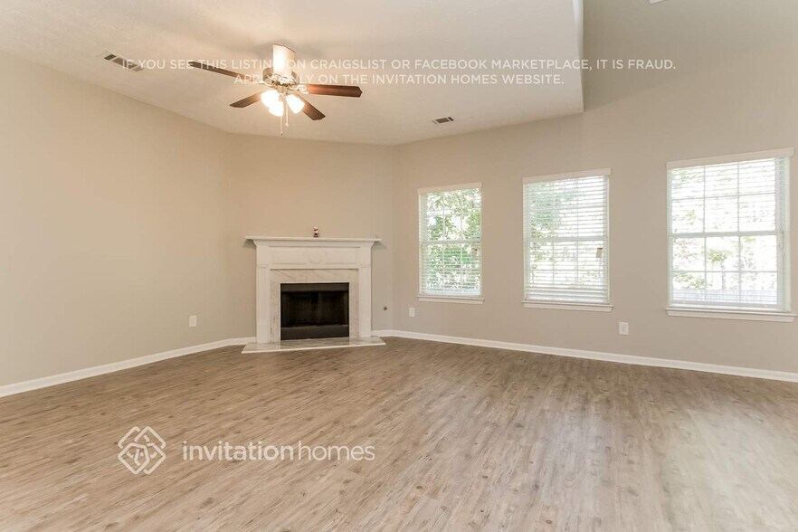 Building Photo - 460 Hulan Way