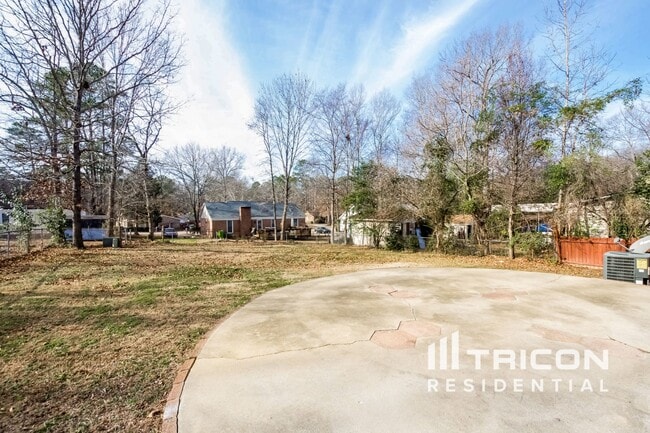 Building Photo - 516 Kenton Dr