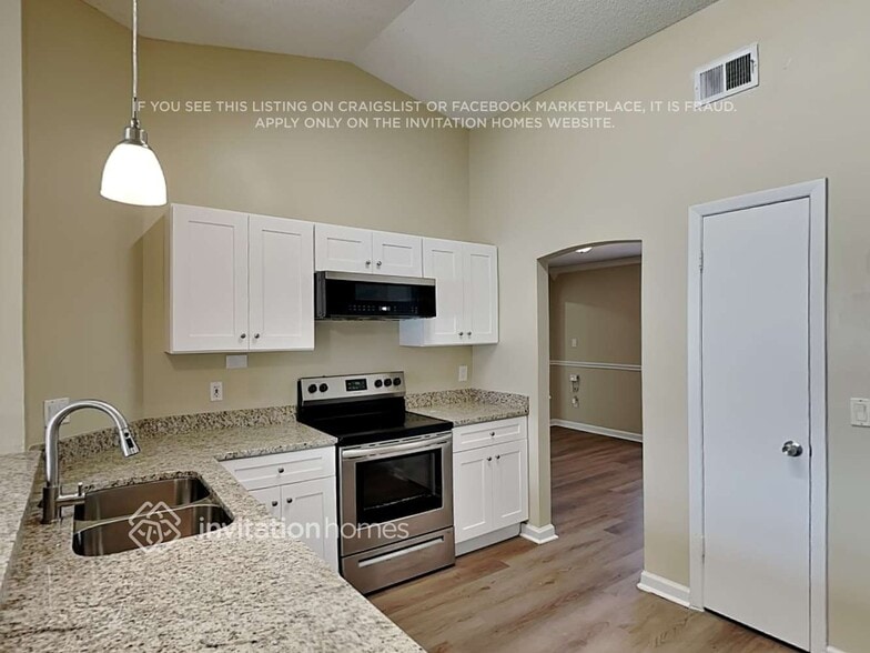 Building Photo - 2751 Mint Dr