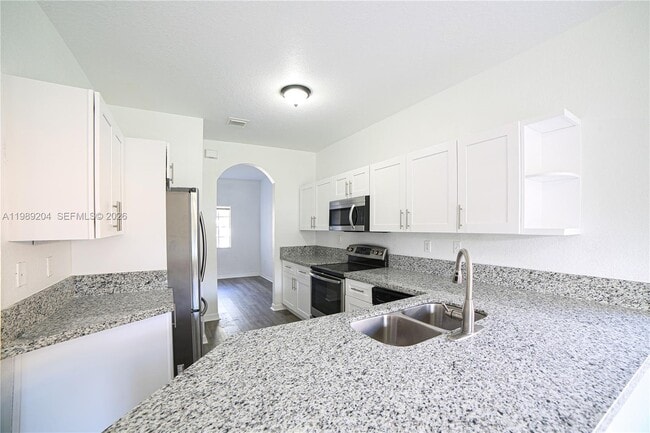 Building Photo - 10270 SW 225th Ln