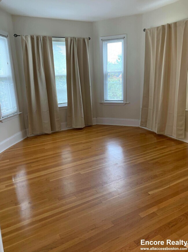 Building Photo - 23 Aspinwall Ave