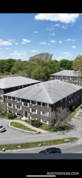 Building Photo - 140 Willard St